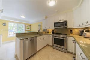 5580 SW 70th Pl S, Miami, FL 33155, Sold 03/31/21