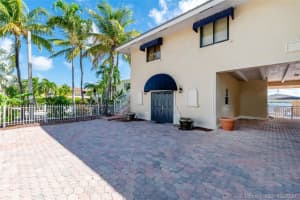632 Island Dr, Key Largo, FL 33037, Sold 12/17/20
