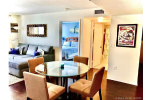 2642 Collins Ave, Miami Beach, FL 33140, Sold 12/03/20