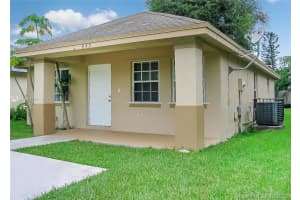 842 SW 9th St, Homestead, FL 33034, Sold 11/18/20