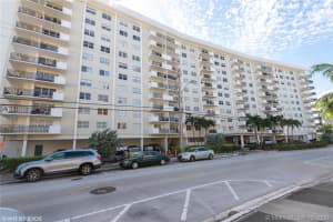 401 Golden Isles Dr, Hallandale Beach, FL 33009, Sold 01/06/21
