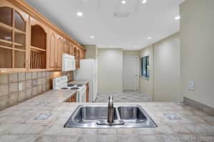 6182 Laurel Ln, Tamarac, FL 33319, Sold 01/28/21