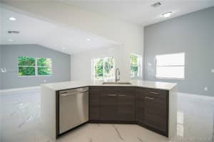 642 SW 200th Terrace, Pembroke Pines, FL 33029, Sold 11/04/20