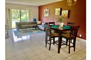 9 N Valencia Dr, Davie, FL 33324, Sold 06/17/21