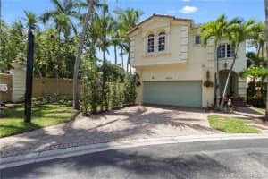 20710 NE 31st Pl, Aventura, FL 33180, Sold 08/06/21