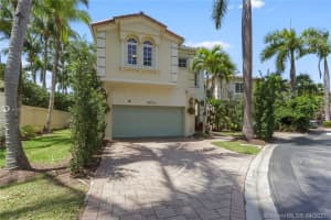 20710 NE 31st Pl, Aventura, FL 33180, Sold 08/06/21