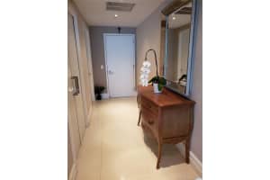 2950 NE 188th St, Miami, FL 33180, Sold 05/19/21