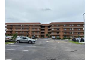17530 NW 68th Ave APT C3012, Hialeah, FL 33015, Sold 01/05/21