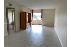 17530 NW 68th Ave APT C3012, Hialeah, FL 33015, Sold 01/05/21