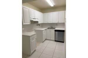 17530 NW 68th Ave APT C3012, Hialeah, FL 33015, Sold 01/05/21
