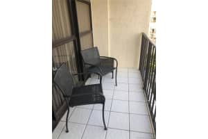 600 Parkview Dr, Hallandale Beach, FL 33009, Sold 12/03/20