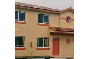 17322 NW 74th Ave, Hialeah, FL 33015, Sold 12/03/20