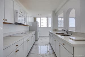 6422 Collins Ave, Miami Beach, FL 33141, Sold 02/04/21