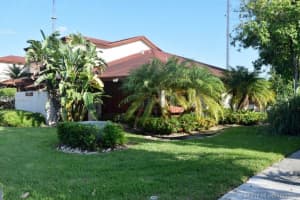 550 NW 210th St, Miami, FL 33169, Sold 01/27/21