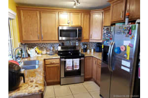 550 NW 210th St, Miami, FL 33169, Sold 01/27/21