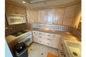 1420 Brickell Bay Dr #1602e, Miami, FL 33131, Sold 01/22/21