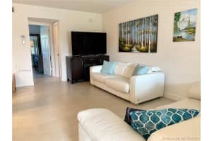 581 Blue Heron Dr, Hallandale Beach, FL 33009, Sold 11/25/20