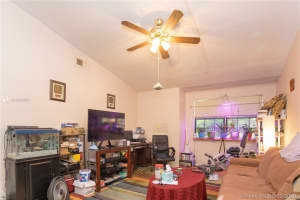 18304 NW 68th Ave, Hialeah, FL 33015, Sold 12/01/20