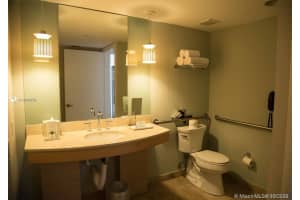 18683 Collins Ave, Sunny Isles Beach, FL 33160, Sold 08/03/21