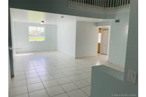 17405 NW 75th Pl, Hialeah, FL 33015, Sold 12/08/20