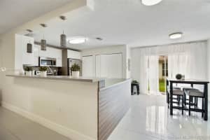 10880 NW 8th St, Pembroke Pines, FL 33026, Sold 12/18/20