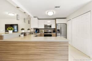 10880 NW 8th St, Pembroke Pines, FL 33026, Sold 12/18/20