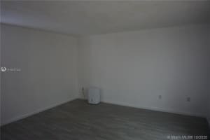 7010 NW 186th St #102a, Hialeah, FL 33015, Sold 01/19/21