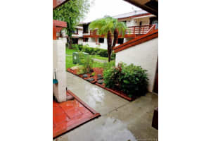 605 NW 210th St, Miami, FL 33169, Sold 02/08/21