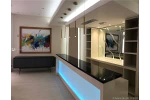 3610 Yacht Club Dr, Miami, FL 33180, Sold 01/07/21