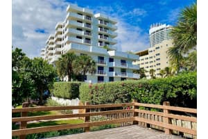 4301 Collins Ave, Miami, FL 33140, Sold 12/29/20