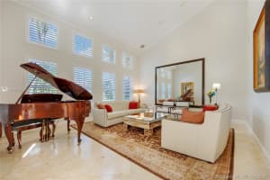 351 Los Pinos Pl, Coral Gables, FL 33143, Sold 06/15/21