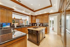 351 Los Pinos Pl, Coral Gables, FL 33143, Sold 06/15/21