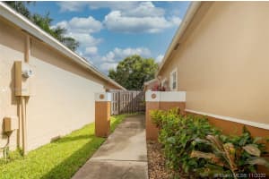 242 E Riverbend Dr, Sunrise, FL 33326, Sold 12/30/20