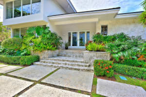 186 E Sunrise Ave, Coral Gables, FL 33133, Sold 04/28/21