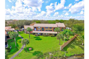 15579 Miami Lakeway N, Miami Lakes, FL 33014, Sold 01/15/21