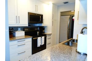 400 N Riverside Dr # 110, Pompano Beach, FL 33062, Sold 12/21/20