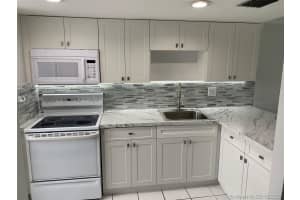 2634 W 60th St, Hialeah, FL 33016, Sold 12/15/20