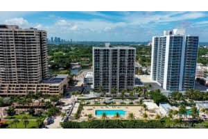 2625 Collins Ave, Miami, FL 33140, Sold 12/22/20