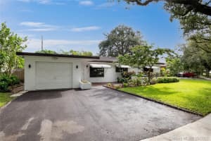 401 S 57th Way, Hollywood, FL 33023, Sold 12/21/20
