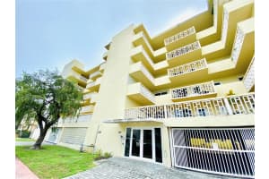 1030 9th St, Miami Beach, FL 33139, Sold 03/24/21