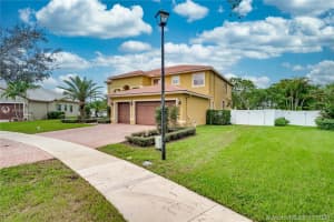 4701 Hibbs Grove Terrace, Cooper City, FL 33330, Sold 01/06/21
