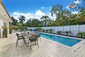 7620 Beach View Dr, North Bay Village, FL 33141, Sold 12/14/20