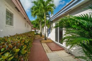 189 NW 75th Terrace, Plantation, FL 33317, Sold 12/03/20