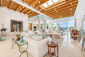 1415 N View Dr, Miami Beach, FL 33140, Sold 01/13/22