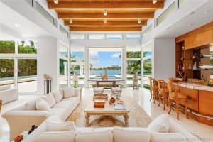 1415 N View Dr, Miami Beach, FL 33140, Sold 01/13/22