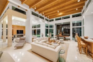 1415 N View Dr, Miami Beach, FL 33140, Sold 01/13/22