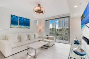110 Washington Ave, Miami Beach, FL 33139, Sold 12/29/20