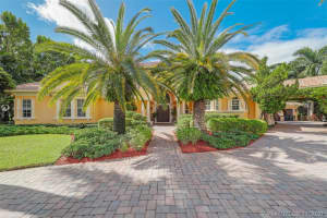 2947 Lake Ridge Ln, Weston, FL 33332, Sold 06/04/21