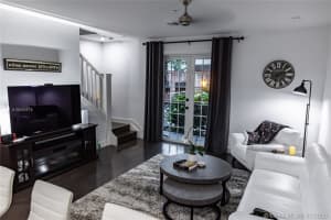 2273 NE 9th Ave, Wilton Manors, FL 33305, Sold 12/30/20