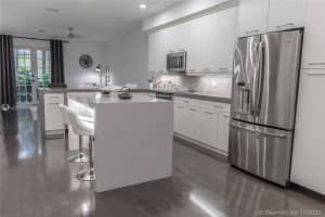 2273 NE 9th Ave, Wilton Manors, FL 33305, Sold 12/30/20